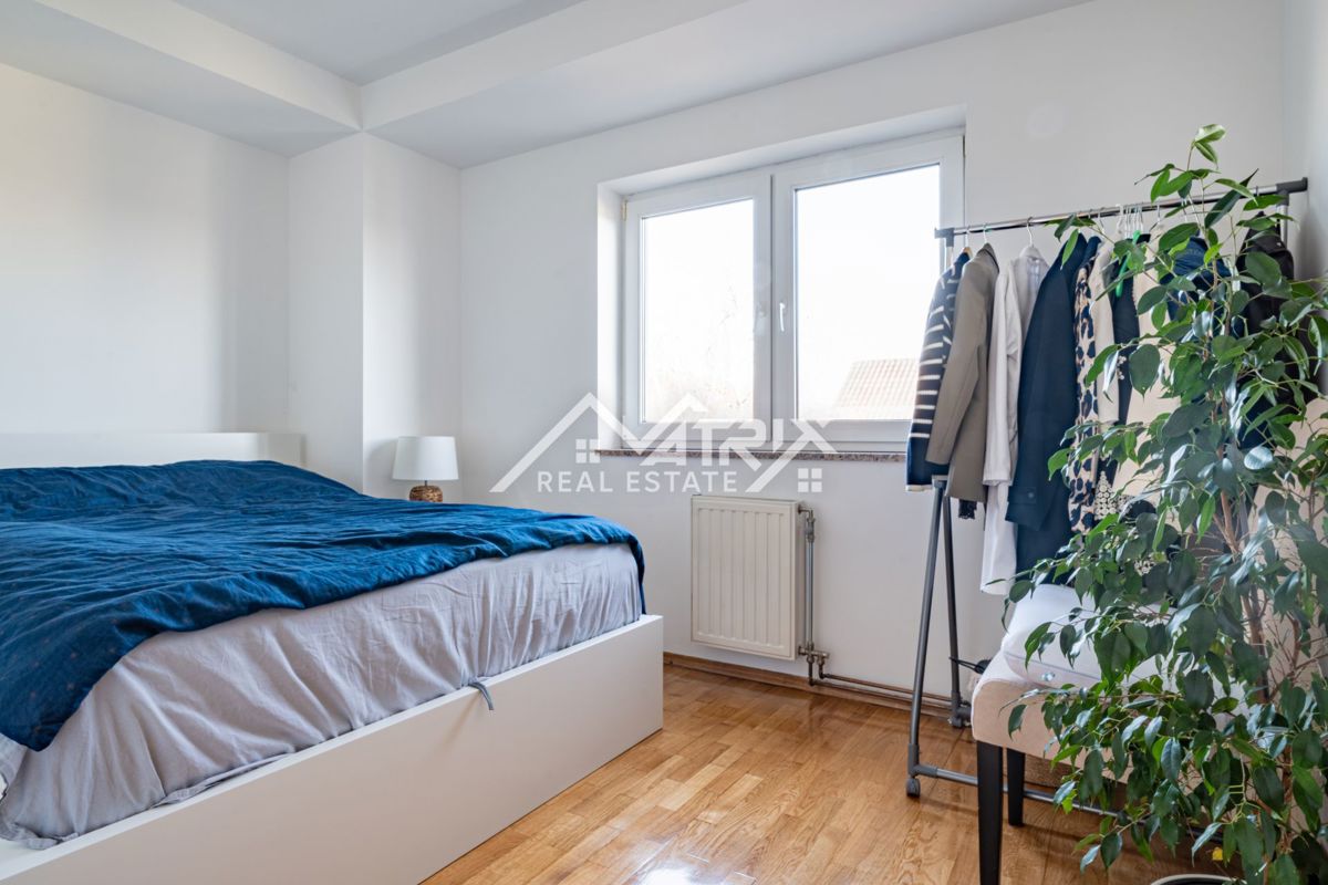  Vinkovci, trosobno stanovanje z balkonom v centru mesta