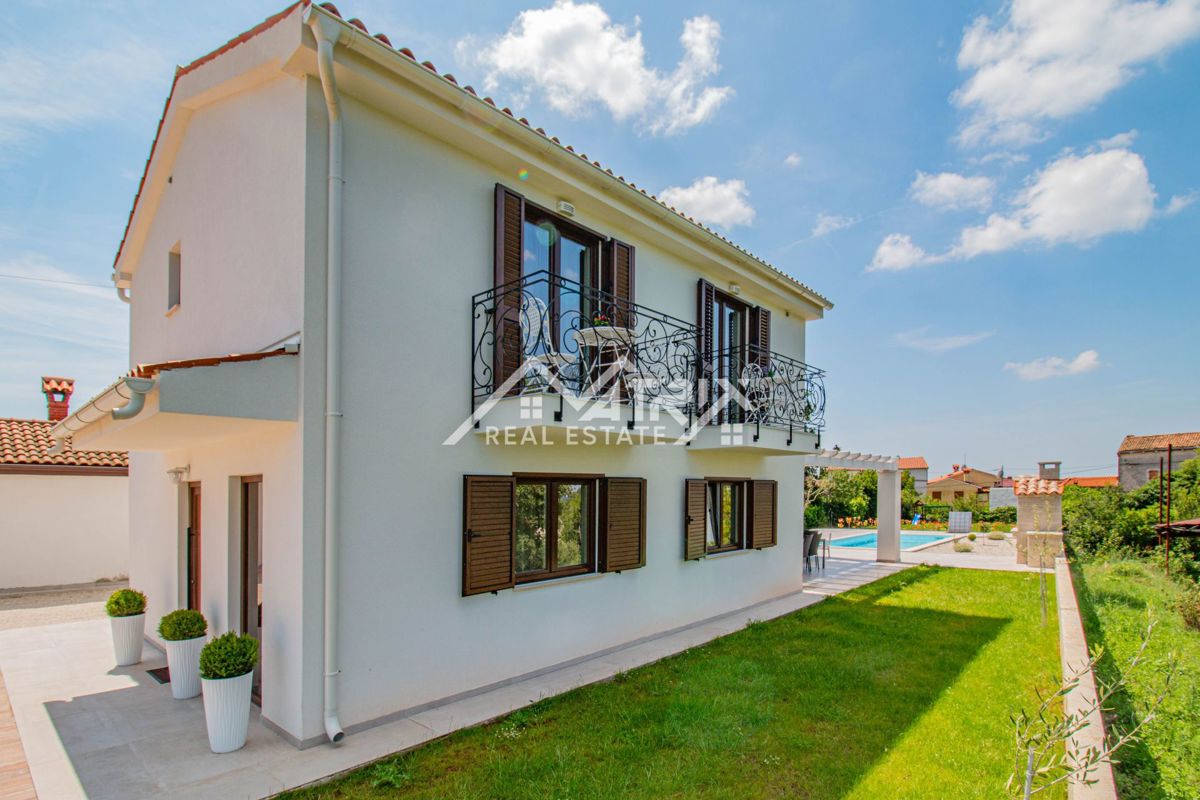 Okolica Barbana, Čudovita hiša z bazenom na mirni lokaciji!