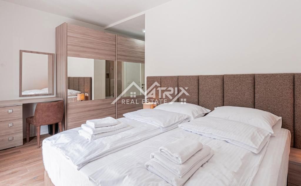 Poreč, Luksuzna vila z bazenom in 4 spalnice v bližini morja