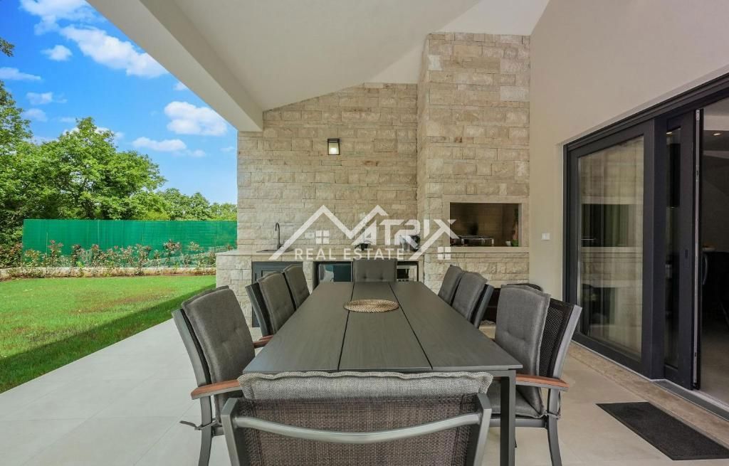 Poreč, Luksuzna vila z bazenom in 4 spalnice v bližini morja