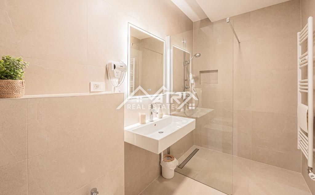 Poreč, Luksuzna vila z bazenom in 4 spalnice v bližini morja