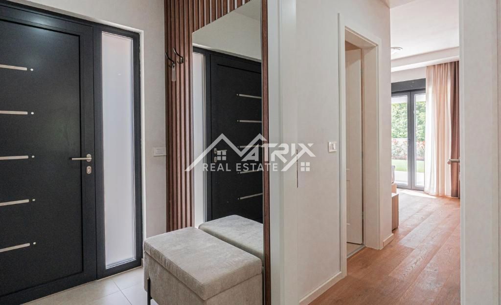 Poreč, Luksuzna vila z bazenom in 4 spalnice v bližini morja