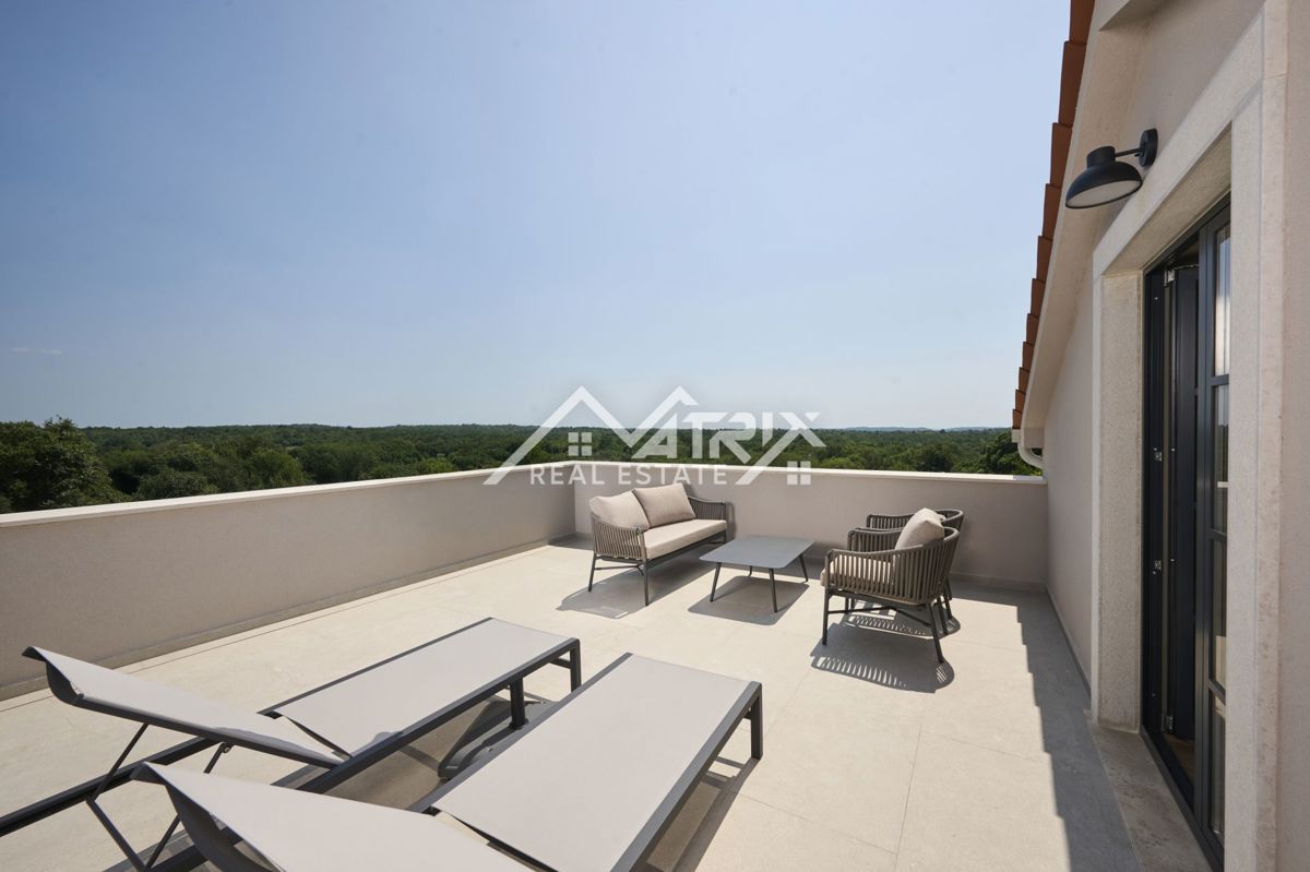 Poreč, Vila z bazenom in 5 spalnicami, pogled na morje, Novo