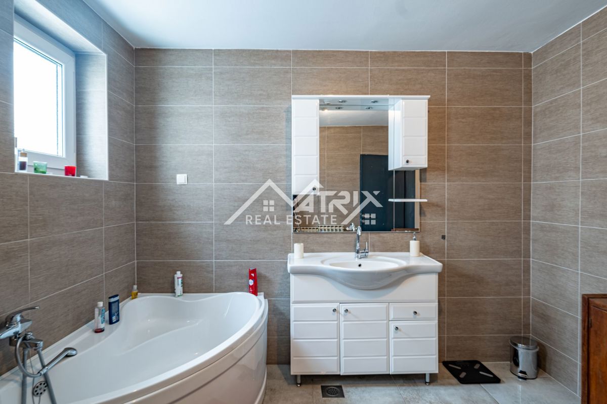 Hiša Centar, Vukovar, 250m2