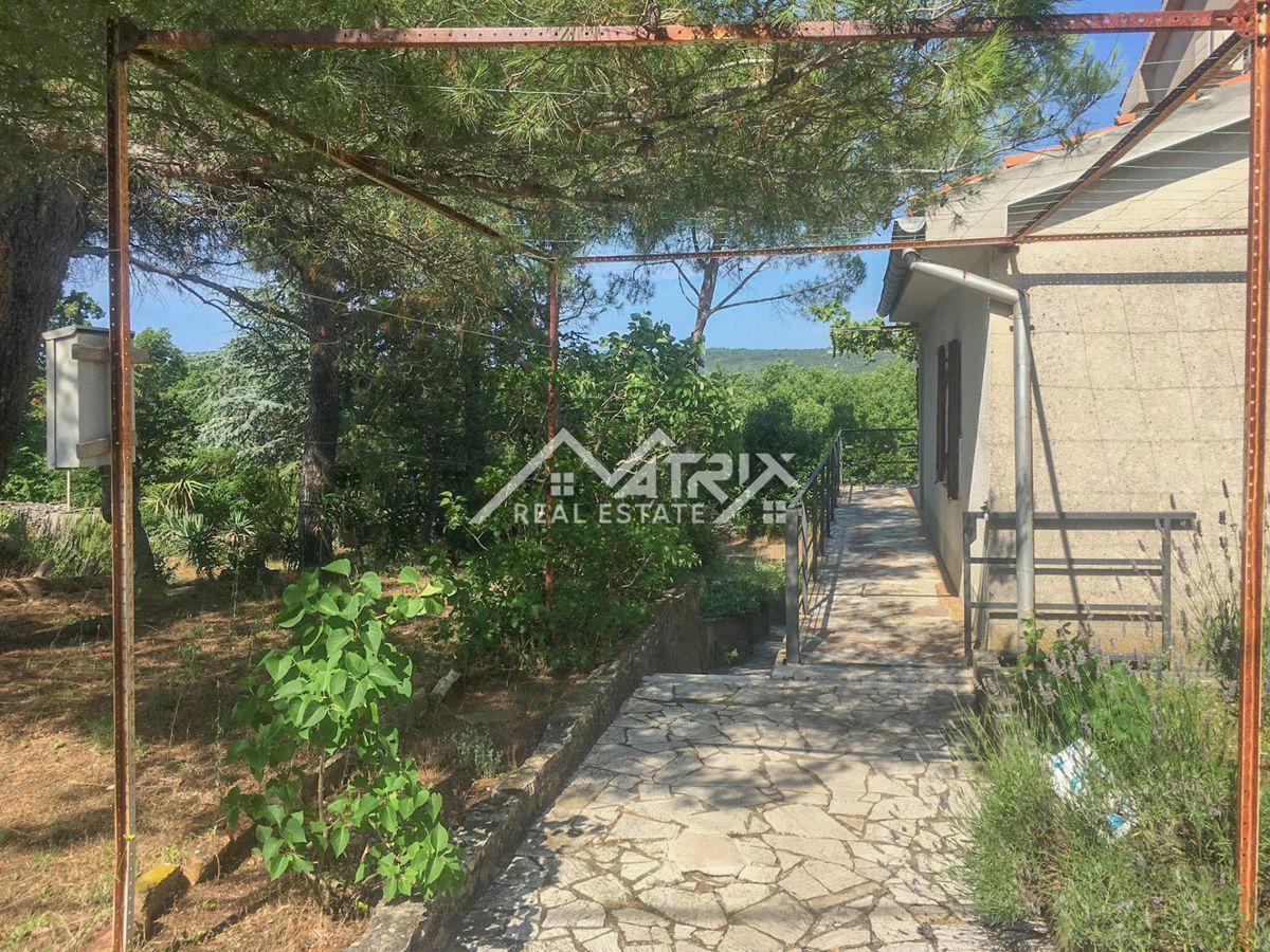 Raša okolica, Hiša 247 m2, cca 600 m do morja