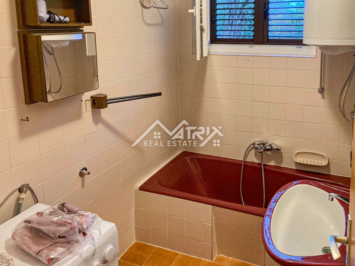 Raša okolica, Hiša 247 m2, cca 600 m do morja