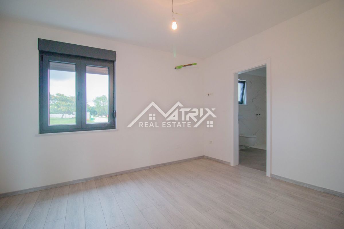 Marčana, enonadstropna hiša z bazenom, Novogradnja!