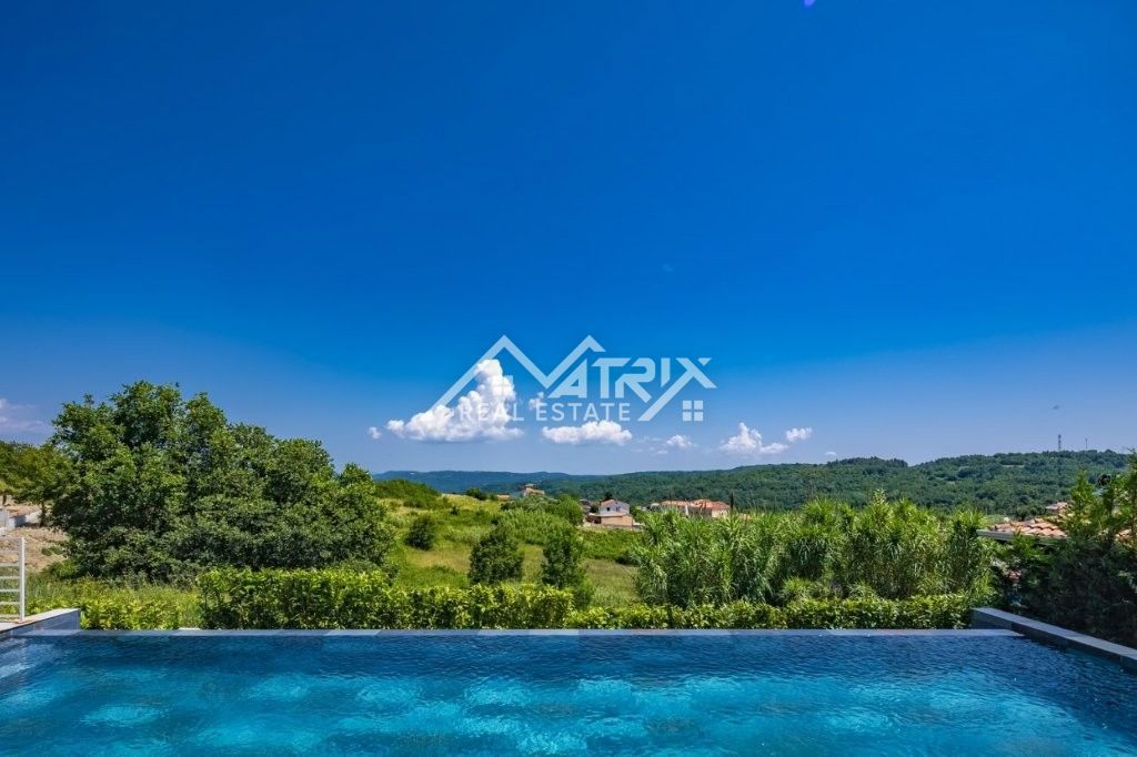 Vižinada, Hiša z bazenom in odprtim razgledom