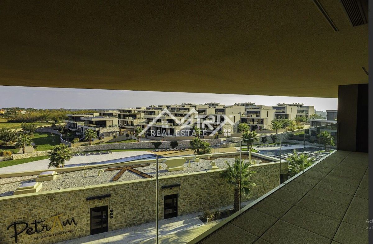 Umag okolica, dvosobno stanovanje v luksuznem resortu