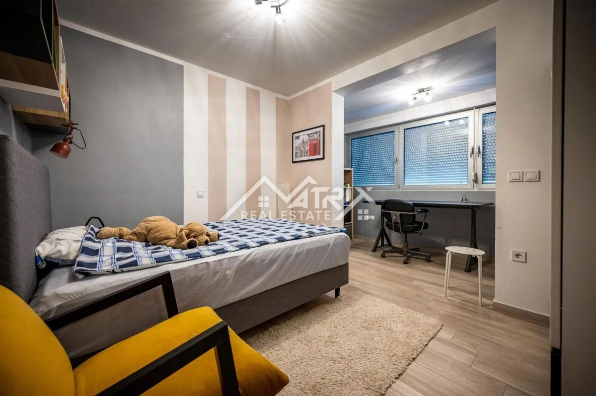 Medulin, Penthouse s 6 spalnicami in pogledom na morje
