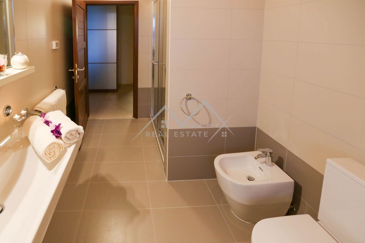 Hiša Svetvinčenat, 400m2