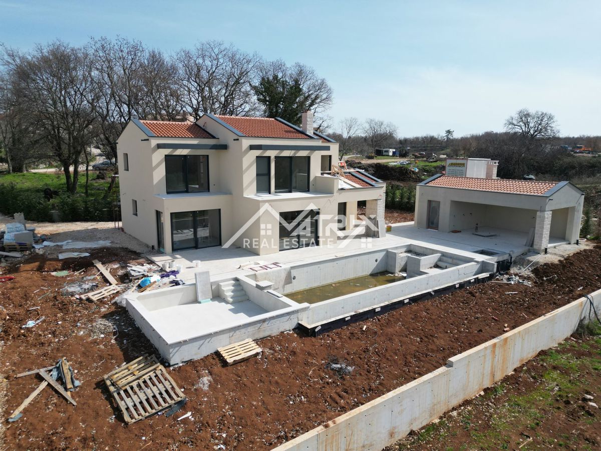 Poreč okolica, razkošna hiša na robu vasi s panoramskim razgledom