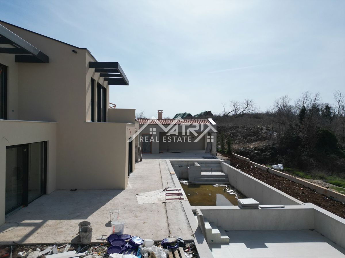 Poreč okolica, razkošna hiša na robu vasi s panoramskim razgledom
