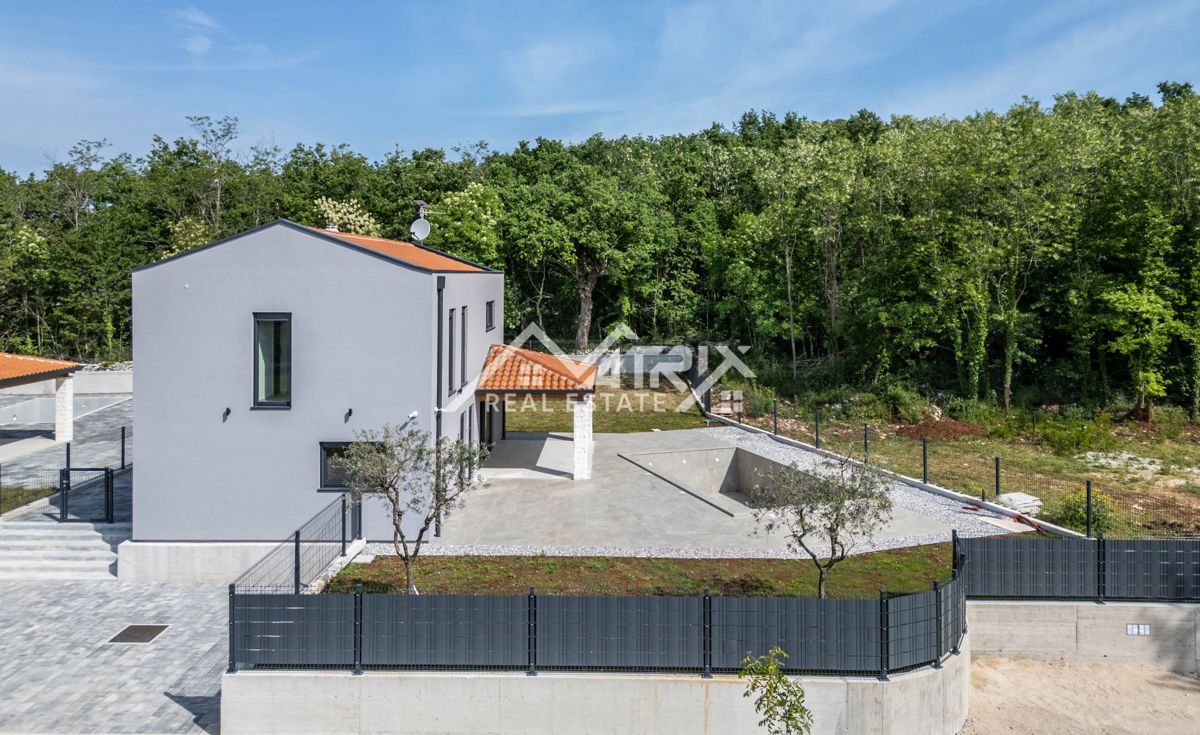 Poreč okolica, očarljiva hiša na robu zazidalnega območja
