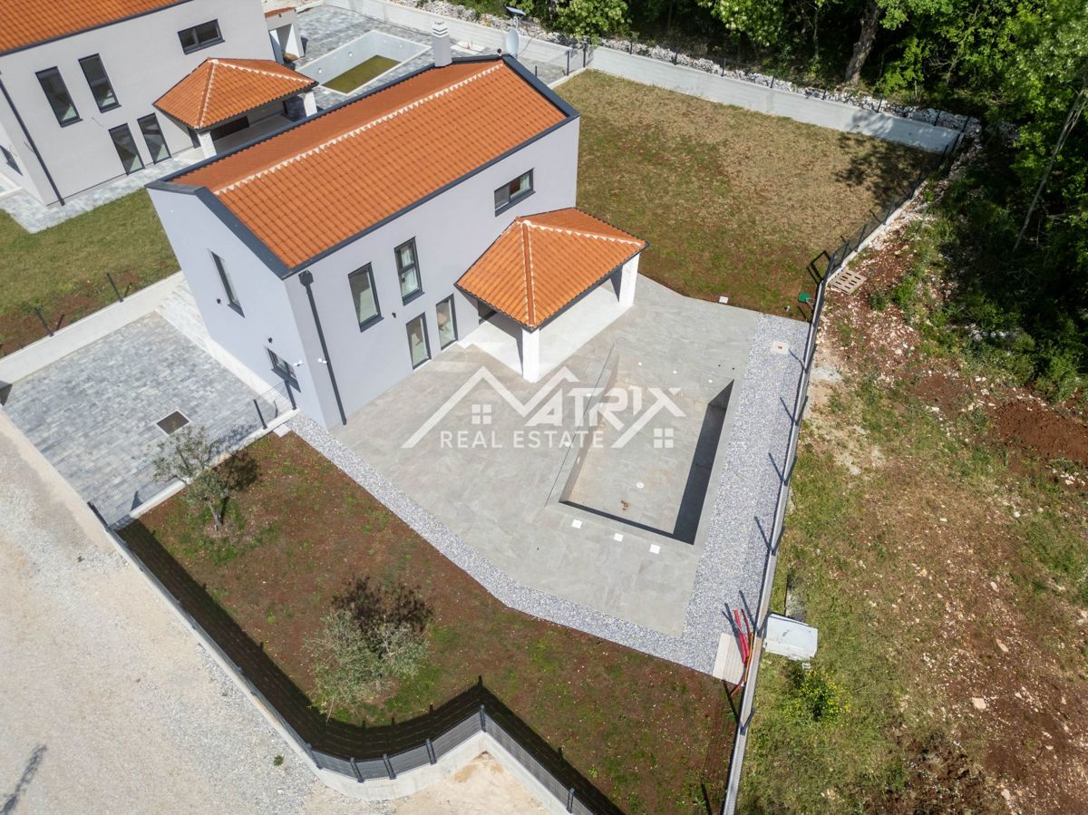 Poreč okolica, očarljiva hiša na robu zazidalnega območja