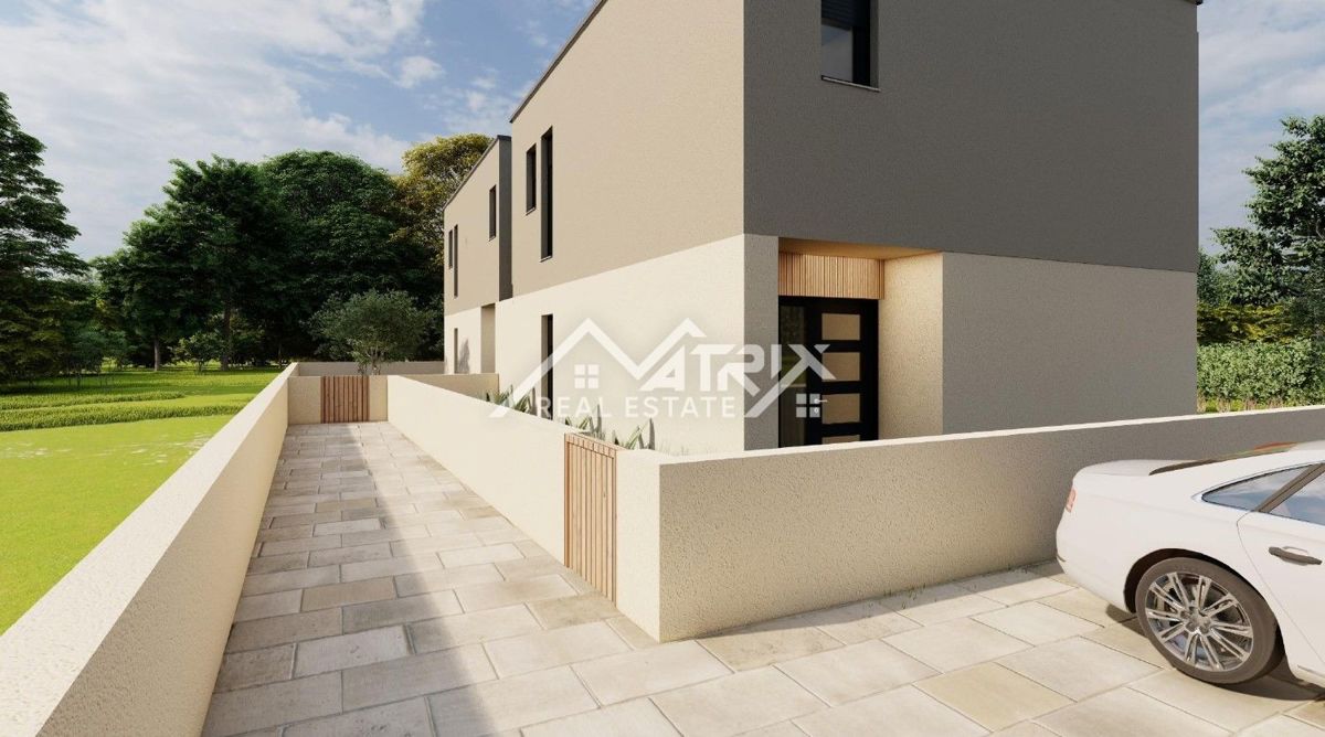 Okolica Poreča, hiša z bazenom na odlični lokaciji