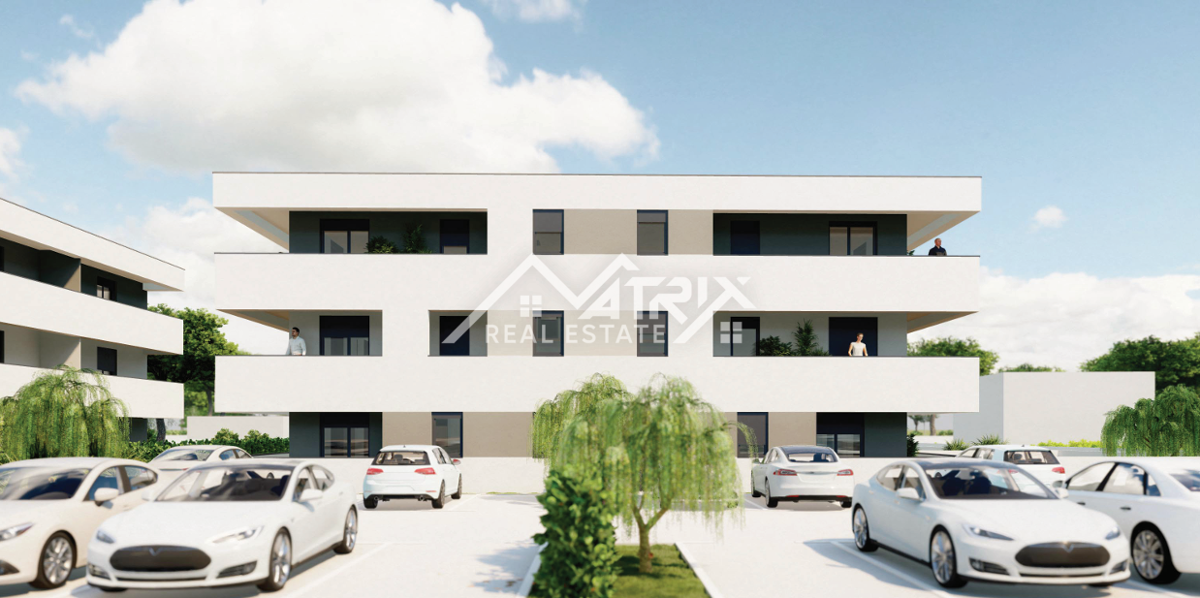 Območje Pule, stanovanje v prvem nadstropju s teraso in parkirnim mestom