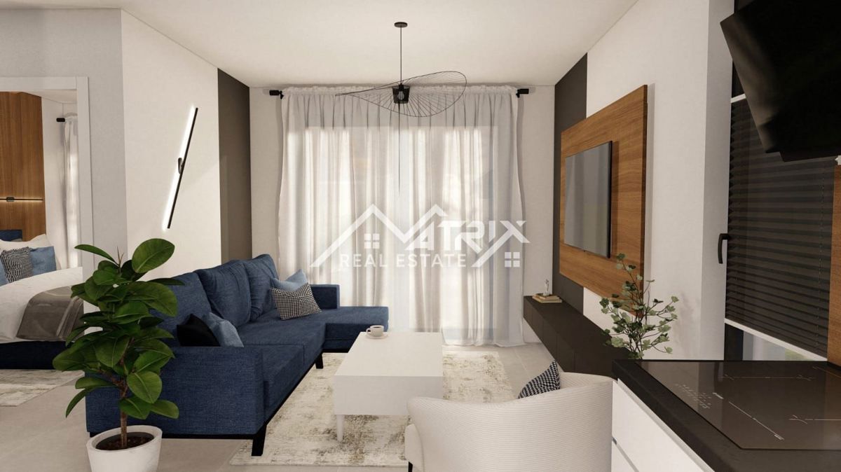 Pula, stanovanje v pritličju z veliko teraso in vrtom, novo