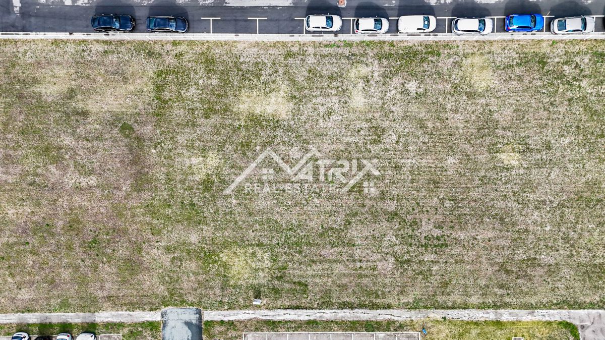 Zemljišče Osijek, 900m2