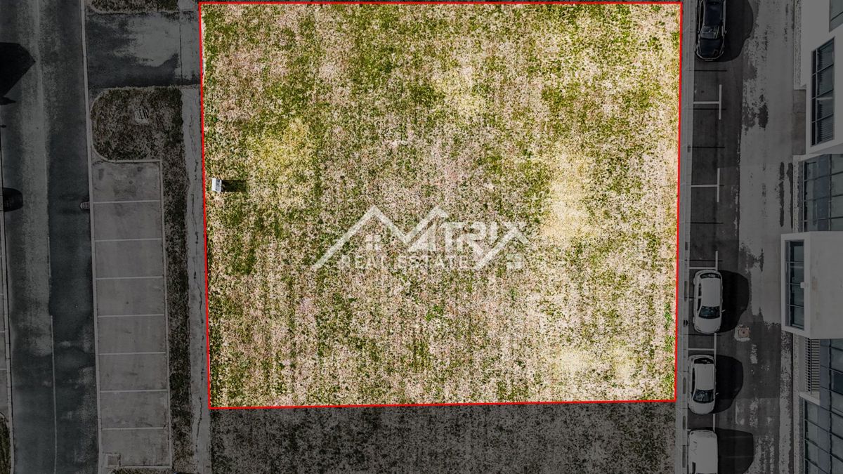 Zemljišče Osijek, 900m2