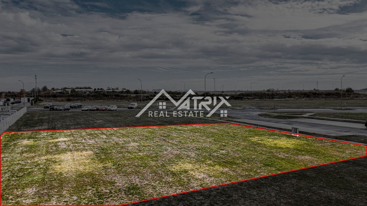Zemljišče Osijek, 900m2