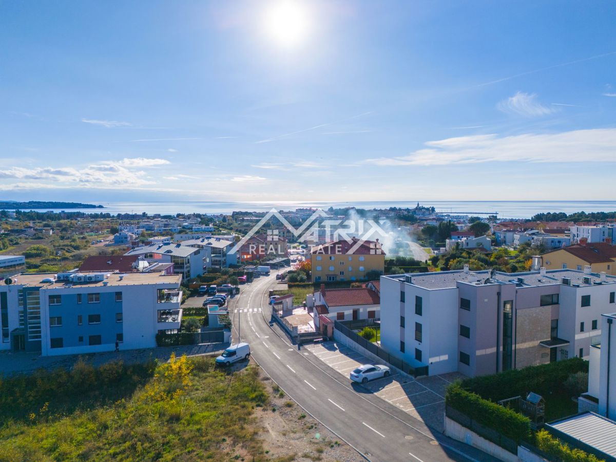 Novigrad, stanovanje v pritličju nove stavbe v bližini morja!