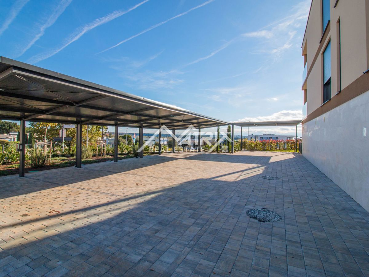 Novigrad, stanovanje v pritličju nove stavbe v bližini morja!