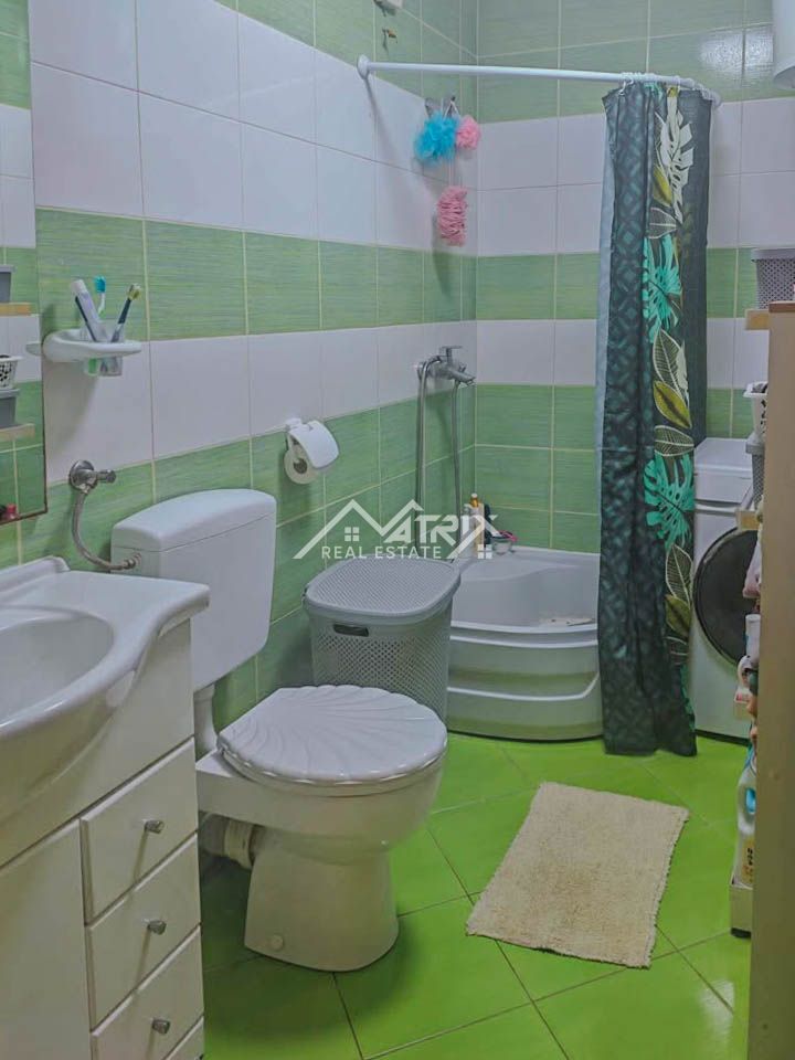 Pulj, 3-sobno stanovanje s teraso, blizu morja