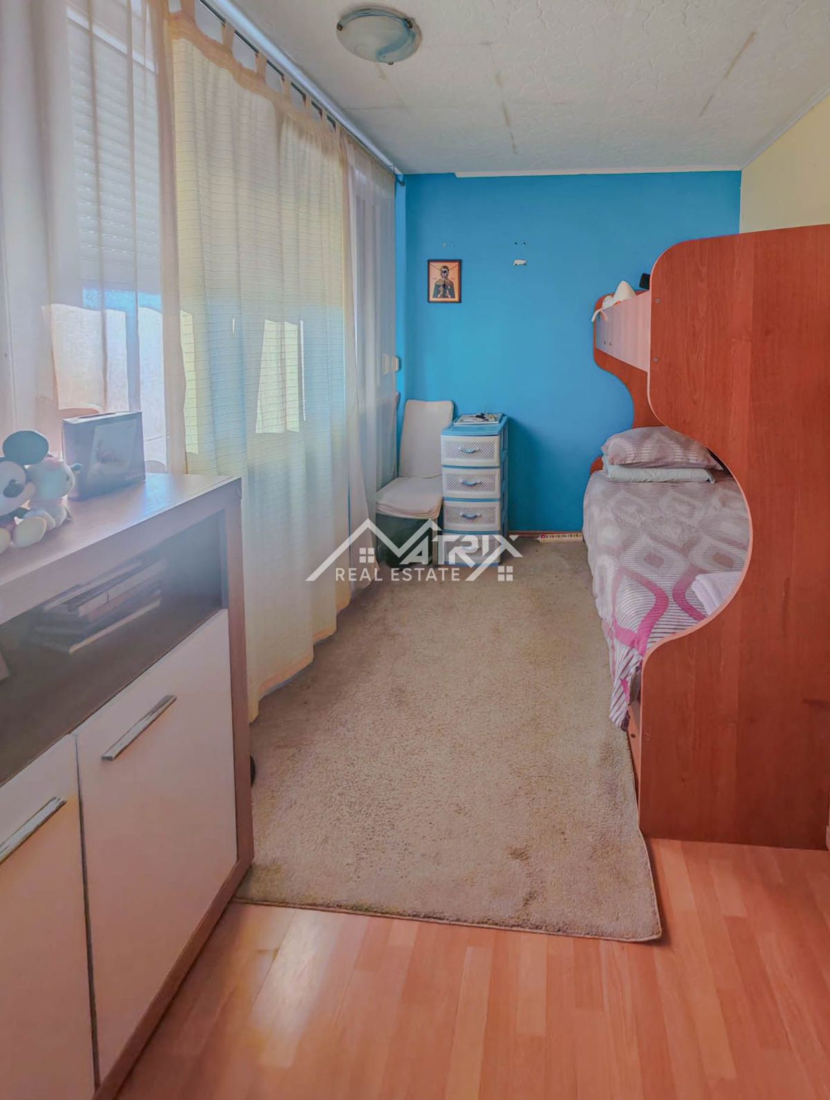 Pulj, 3-sobno stanovanje s teraso, blizu morja