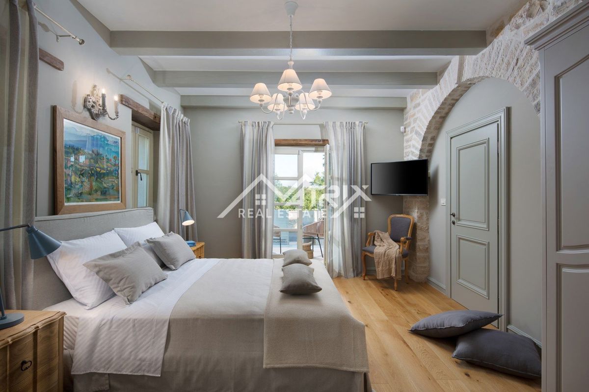 Poreč, rustikalna istrska vila v zasebnem kompleksu