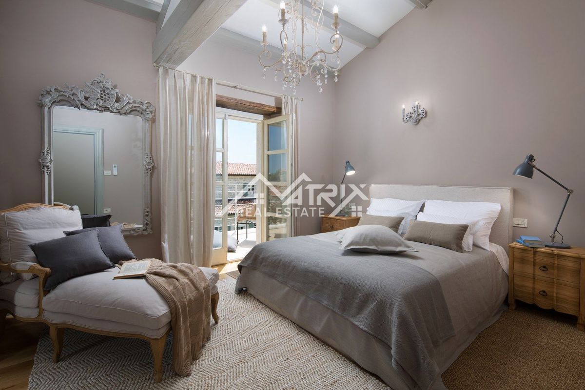 Poreč, rustikalna istrska vila v zasebnem kompleksu