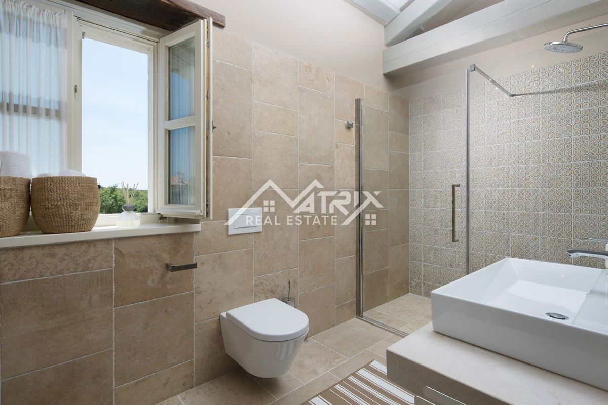 Poreč, rustikalna istrska vila v zasebnem kompleksu