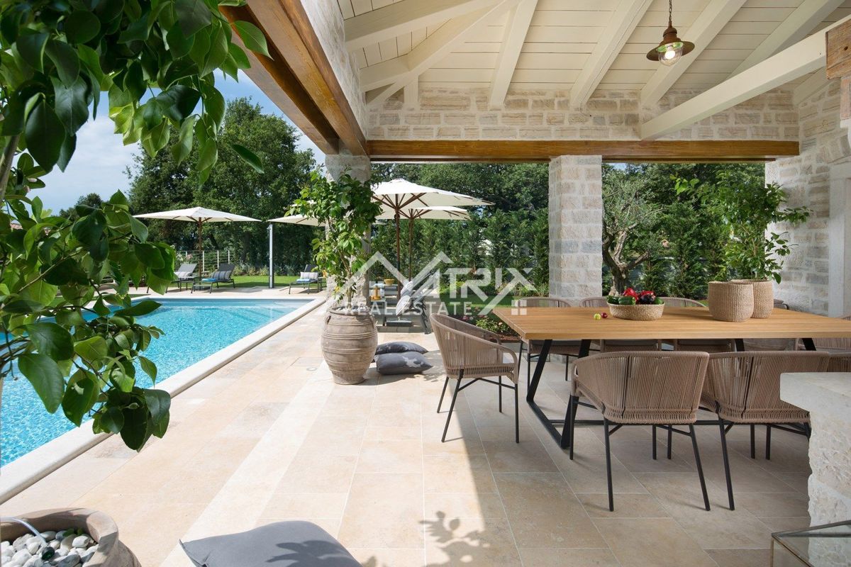 Poreč, rustikalna istrska vila v zasebnem kompleksu