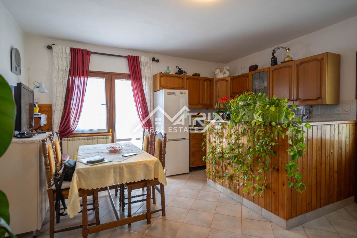 Novigrad okolica, dvojček s pogledom na morje