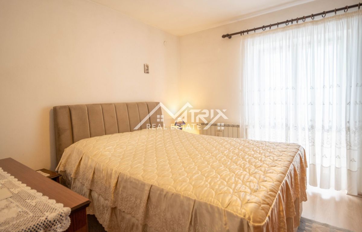 Novigrad okolica, dvojček s pogledom na morje