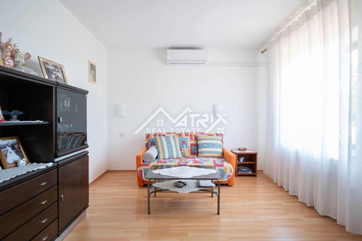 Novigrad okolica, dvojček s pogledom na morje