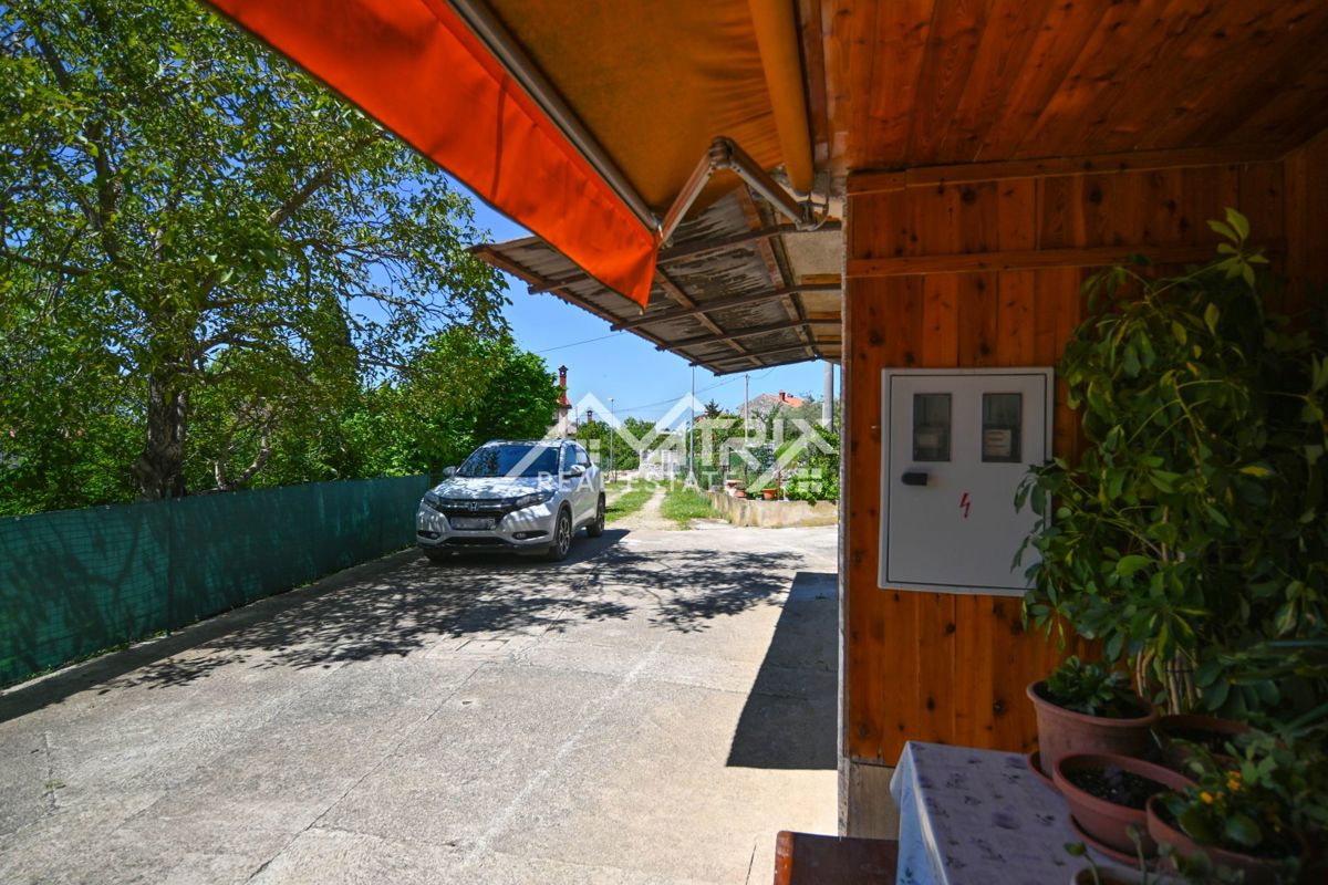 Novigrad okolica, dvojček s pogledom na morje