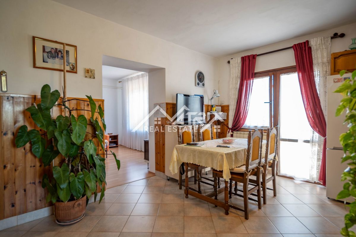 Novigrad okolica, dvojček s pogledom na morje