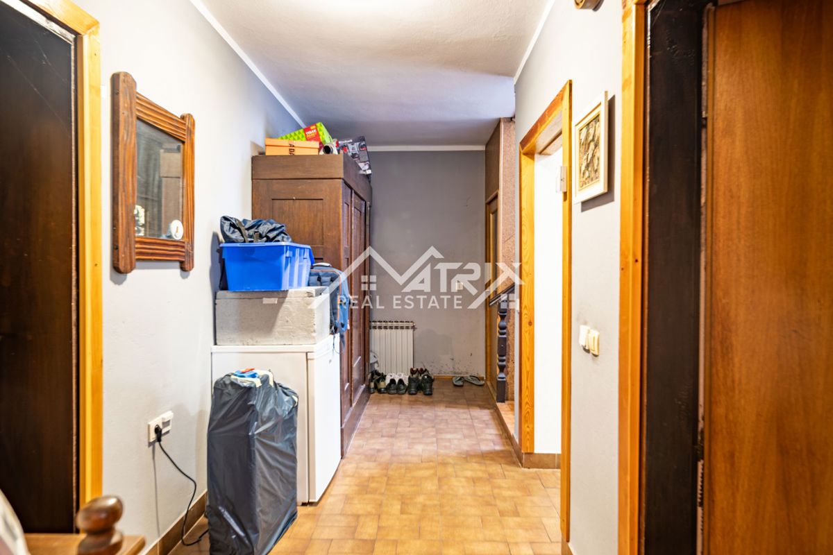 Hiša Slavija, Vinkovci, 190m2