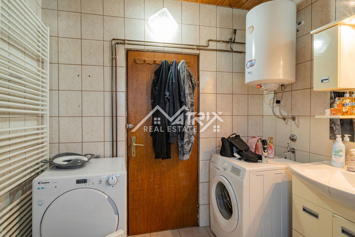 Hiša Slavija, Vinkovci, 190m2