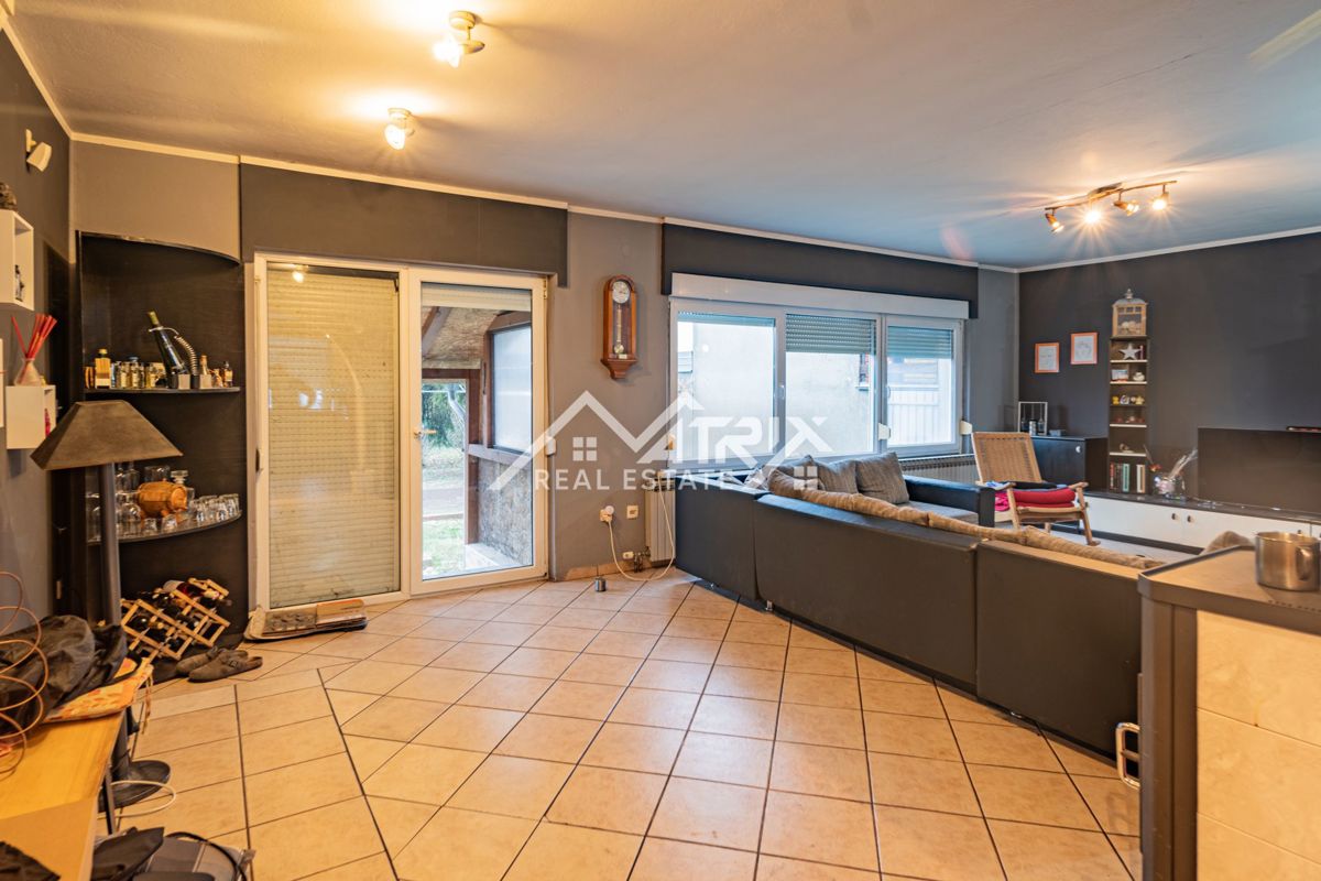 Hiša Slavija, Vinkovci, 190m2