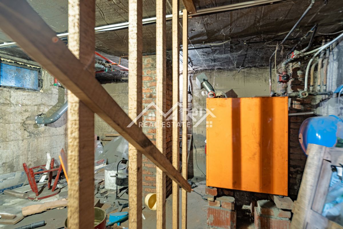 Hiša Slavija, Vinkovci, 190m2