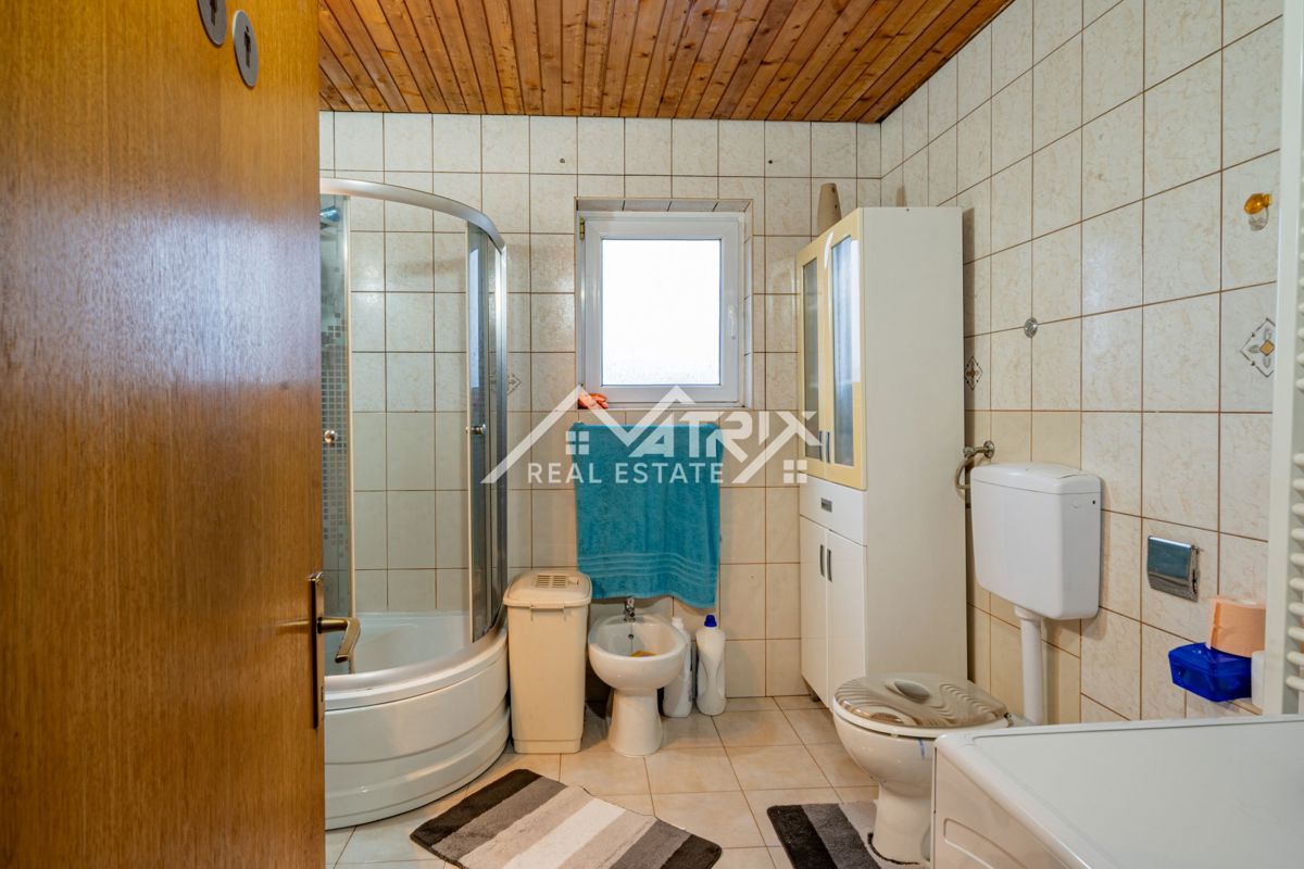 Hiša Slavija, Vinkovci, 190m2