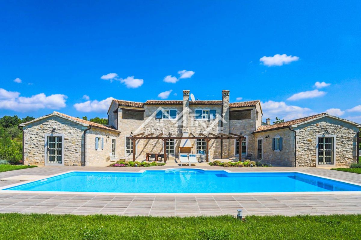 Poreč okolica - razkošna rustikalna vila z velikim vrtom