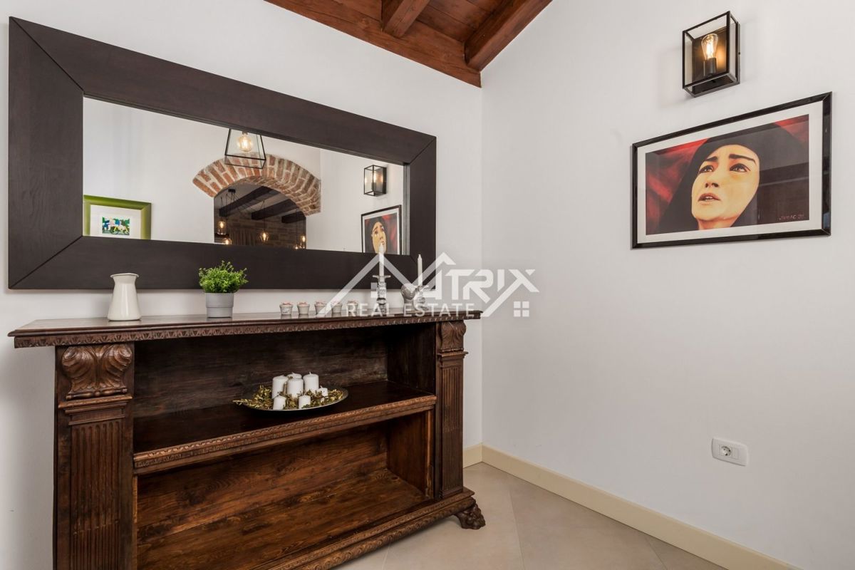 Poreč okolica - razkošna rustikalna vila z velikim vrtom