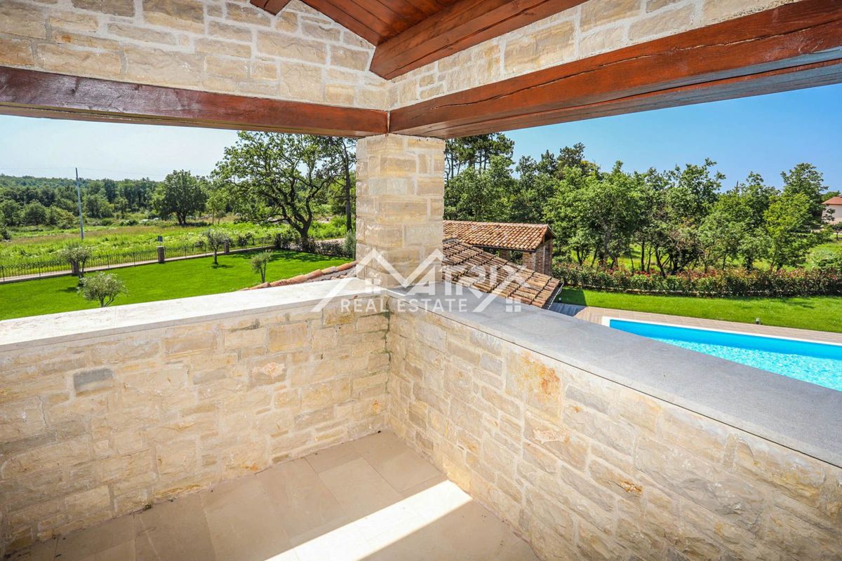 Poreč okolica - razkošna rustikalna vila z velikim vrtom