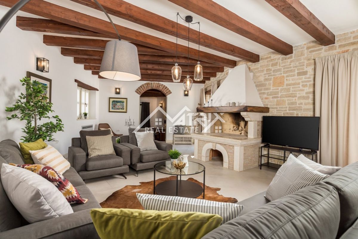 Poreč okolica - razkošna rustikalna vila z velikim vrtom