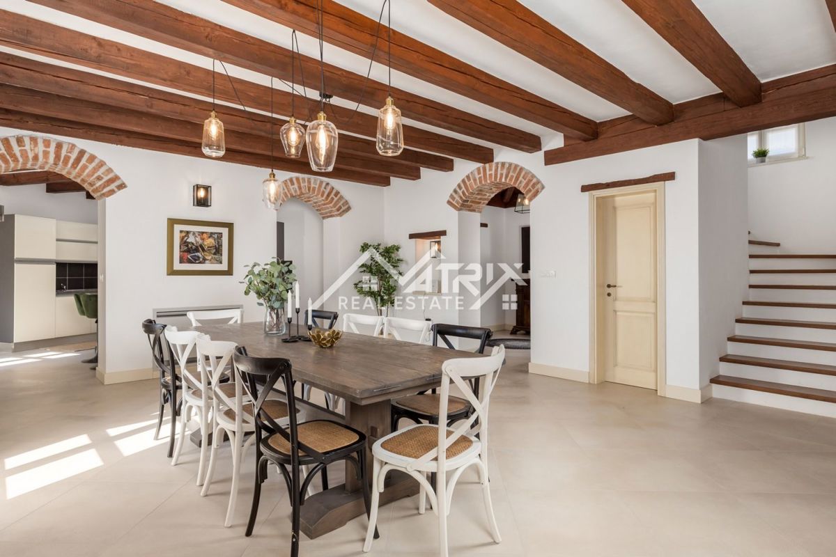 Poreč okolica - razkošna rustikalna vila z velikim vrtom