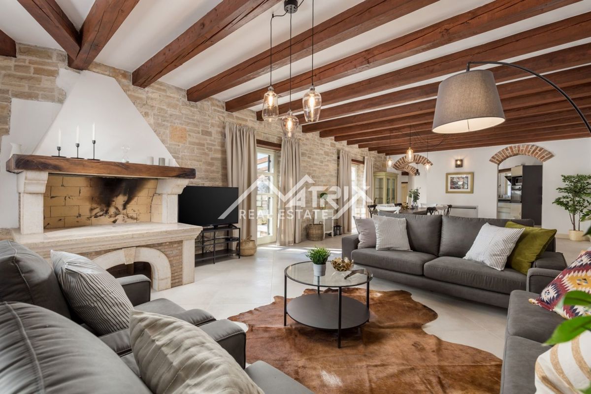 Poreč okolica - razkošna rustikalna vila z velikim vrtom