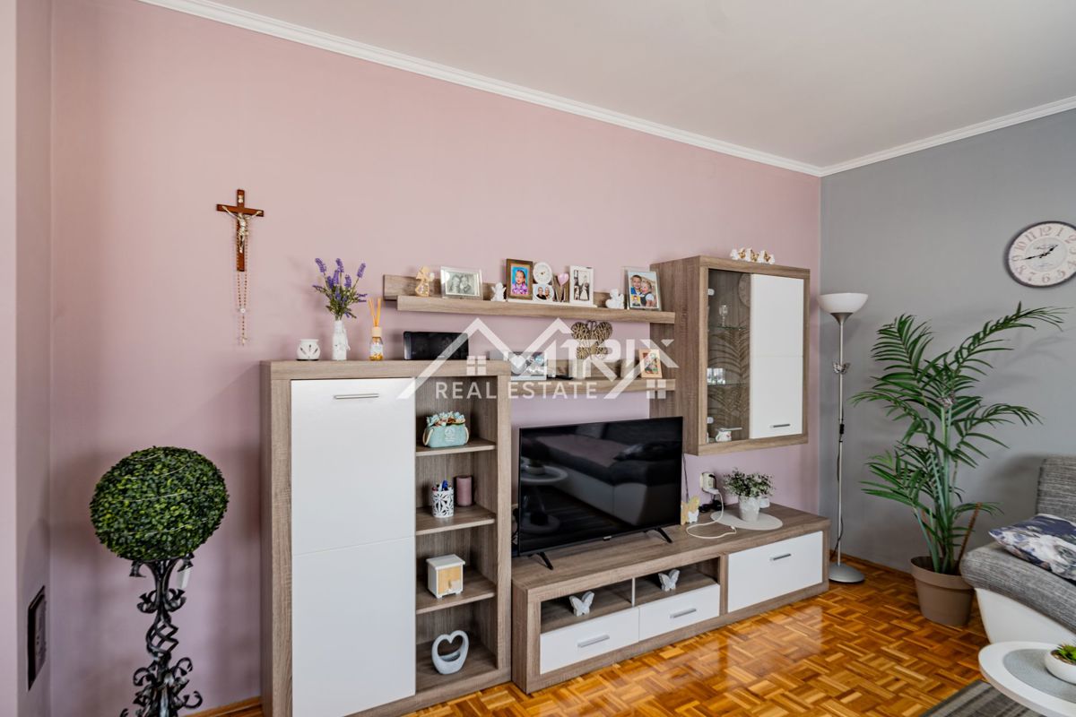 Hiša Sarvaš, Osijek - Okolica, 200m2